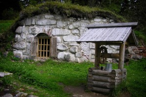 День 4. Морская экскурсия «К строгим скитам острова Анзер» (12-14 часов). Фото bearinthenorth pixabay.com